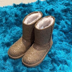 UGG kids boots!!!